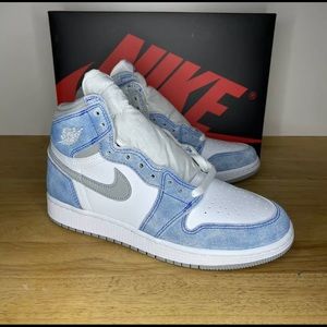 Air Jordan 1’s Hyper Royal GS
